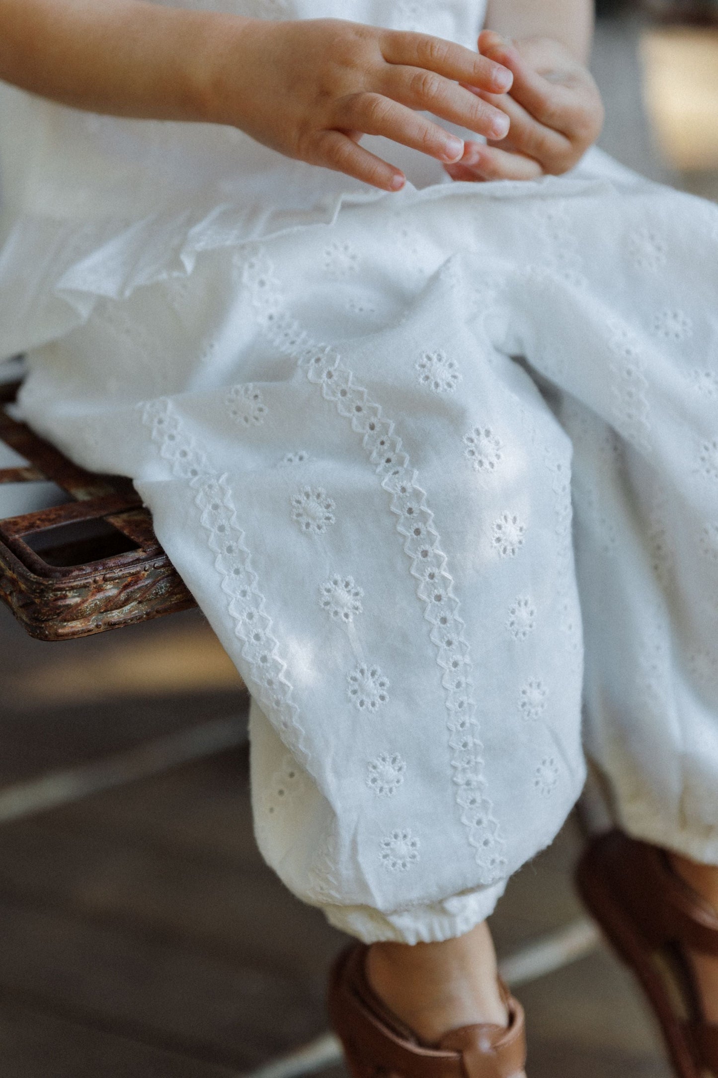 Embroidery Tank Top - Off White