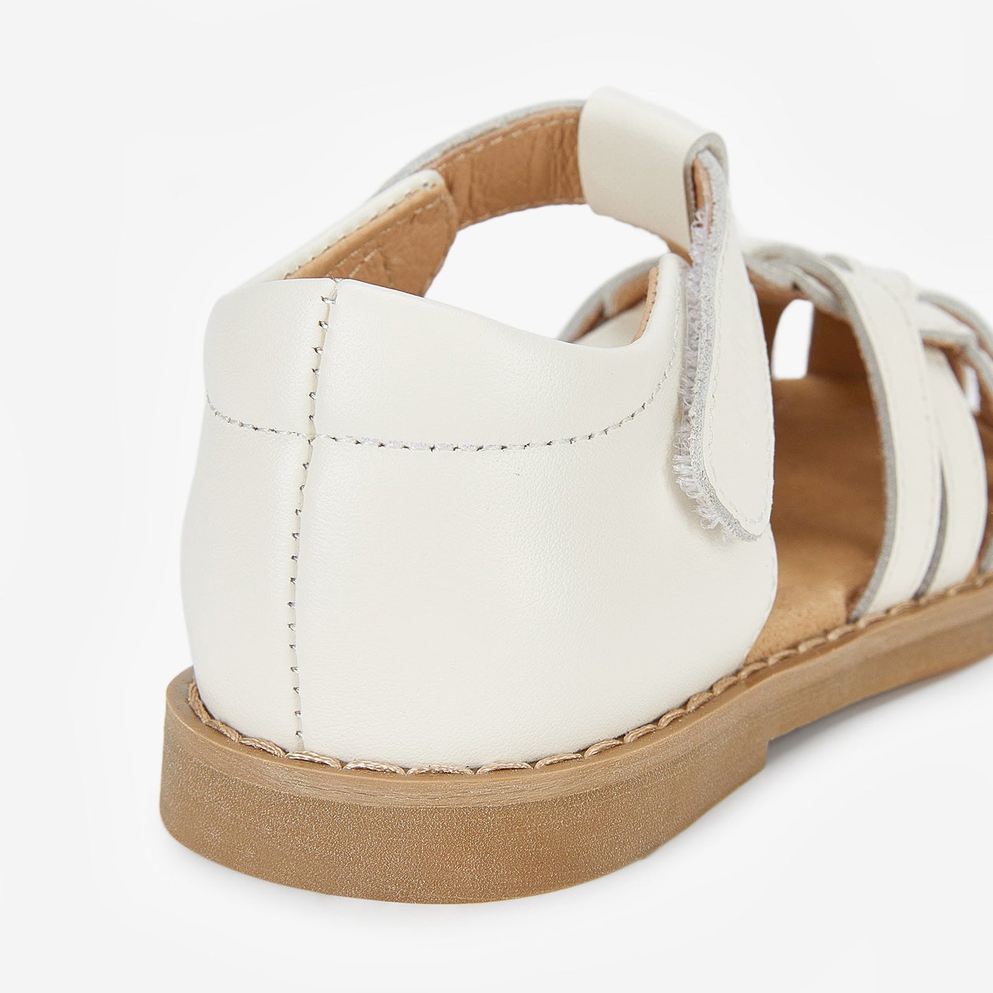 Sela - Cloud White