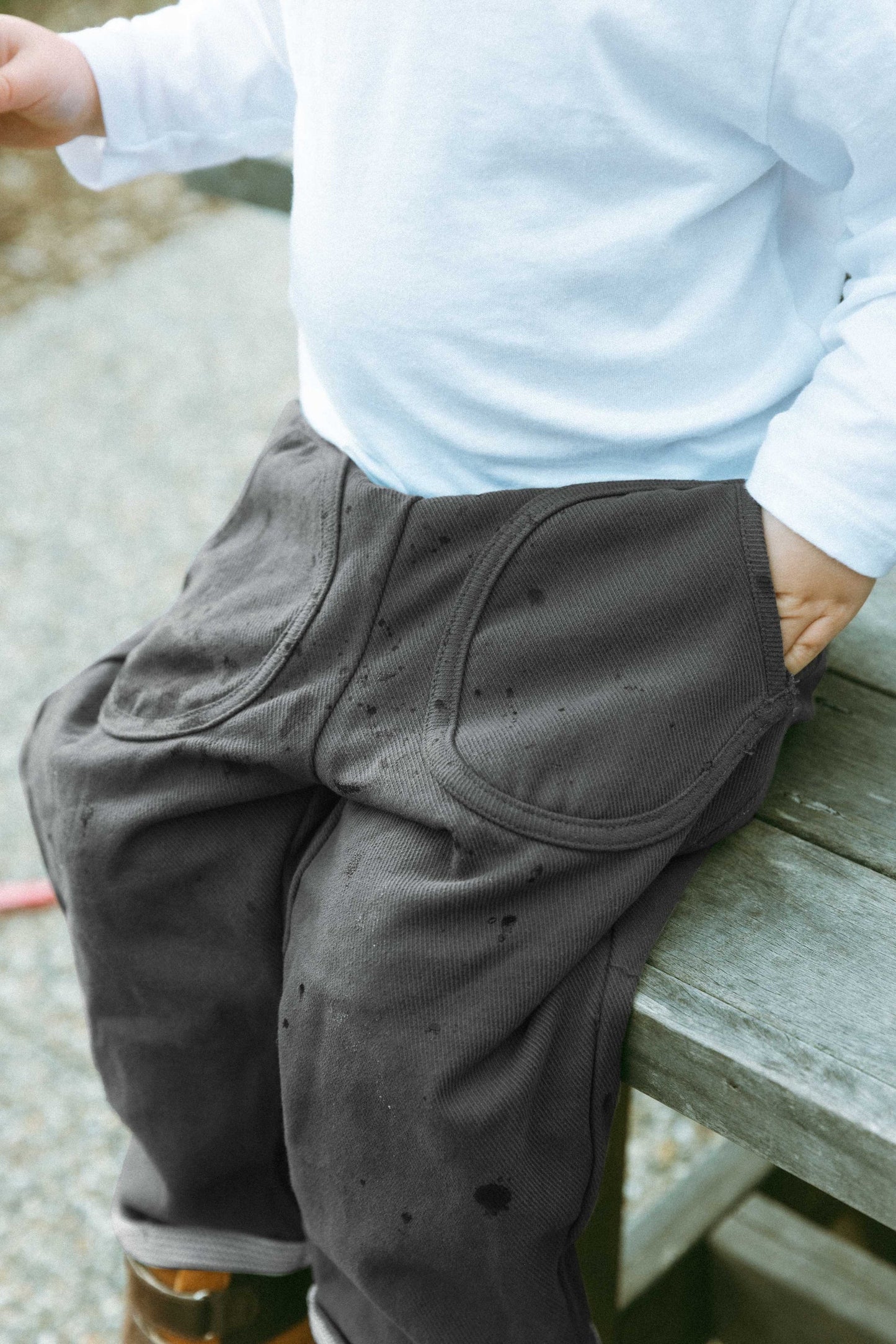 Charcoal Cuffed  Fleece Pants With Flap Pockets - Charcoal gray