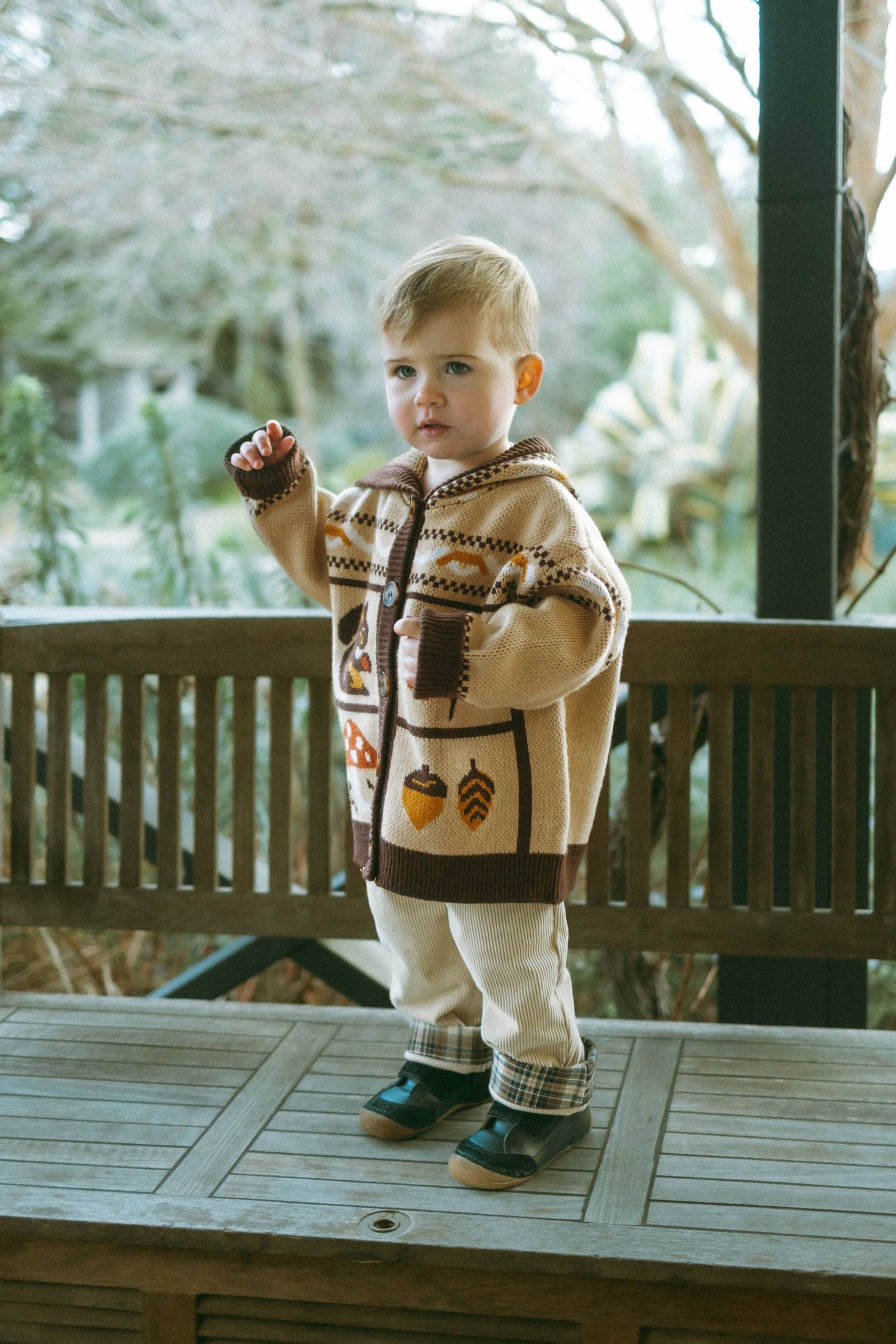 Feleece Island-Style Hoodie - Warm Pinecone