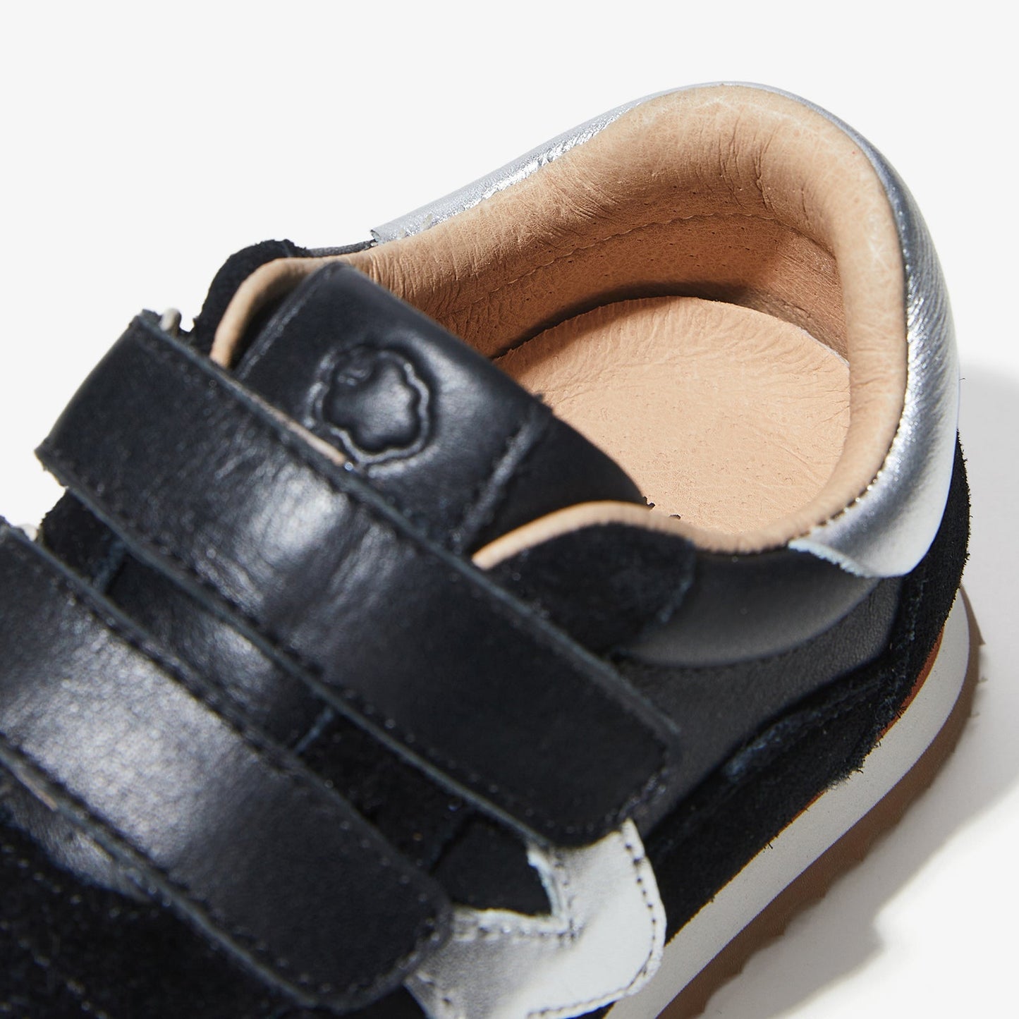 Joey - Retro Black