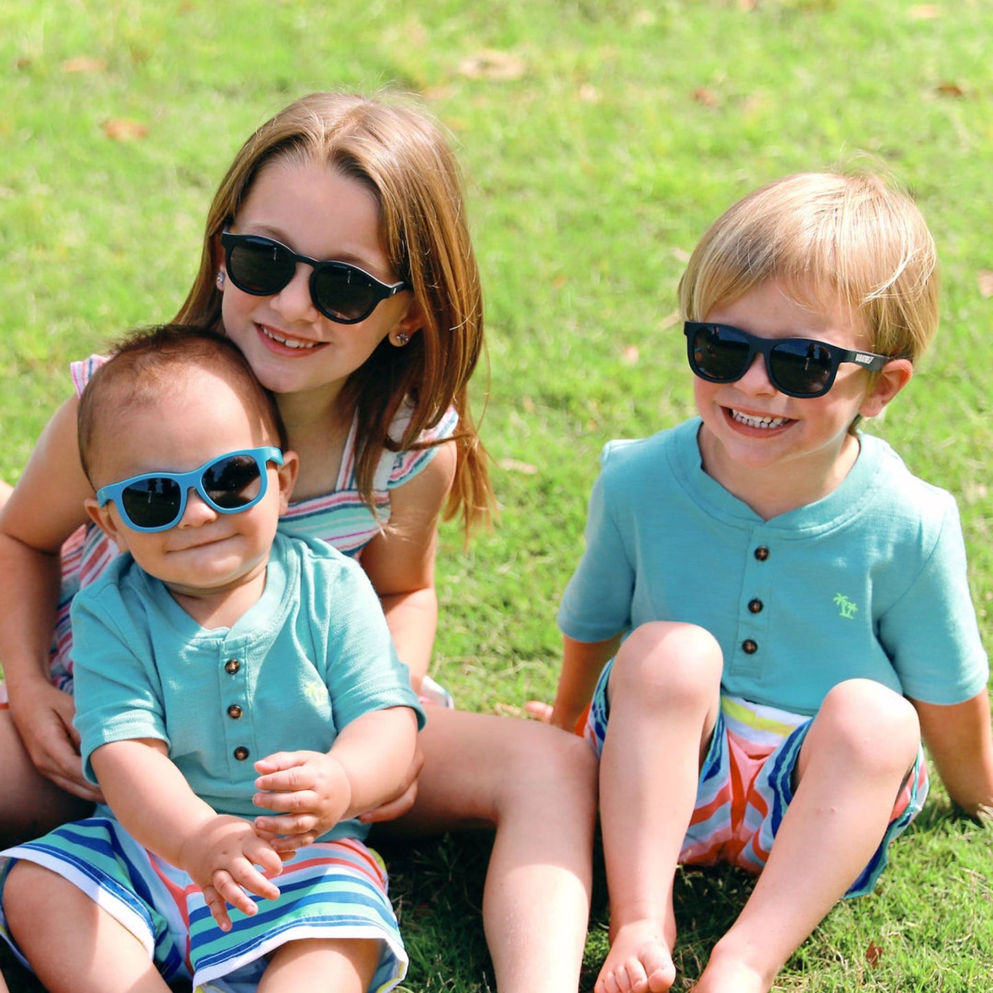 Non-Polarized Keyhole Sunglasses | Jet Black