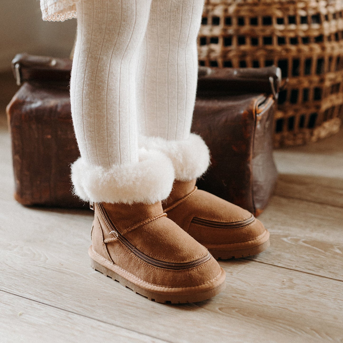Vicky - Chestnut Brown