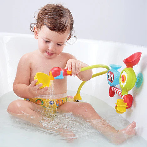 Yookidoo Submarine Spray Station - Water play becomes extreme when you’ve got a submarine… And when that award-winning submarine sprays water into the funny activity station, it sets off a string of magical chain reactions, creating endless delight and exploration during bath time.