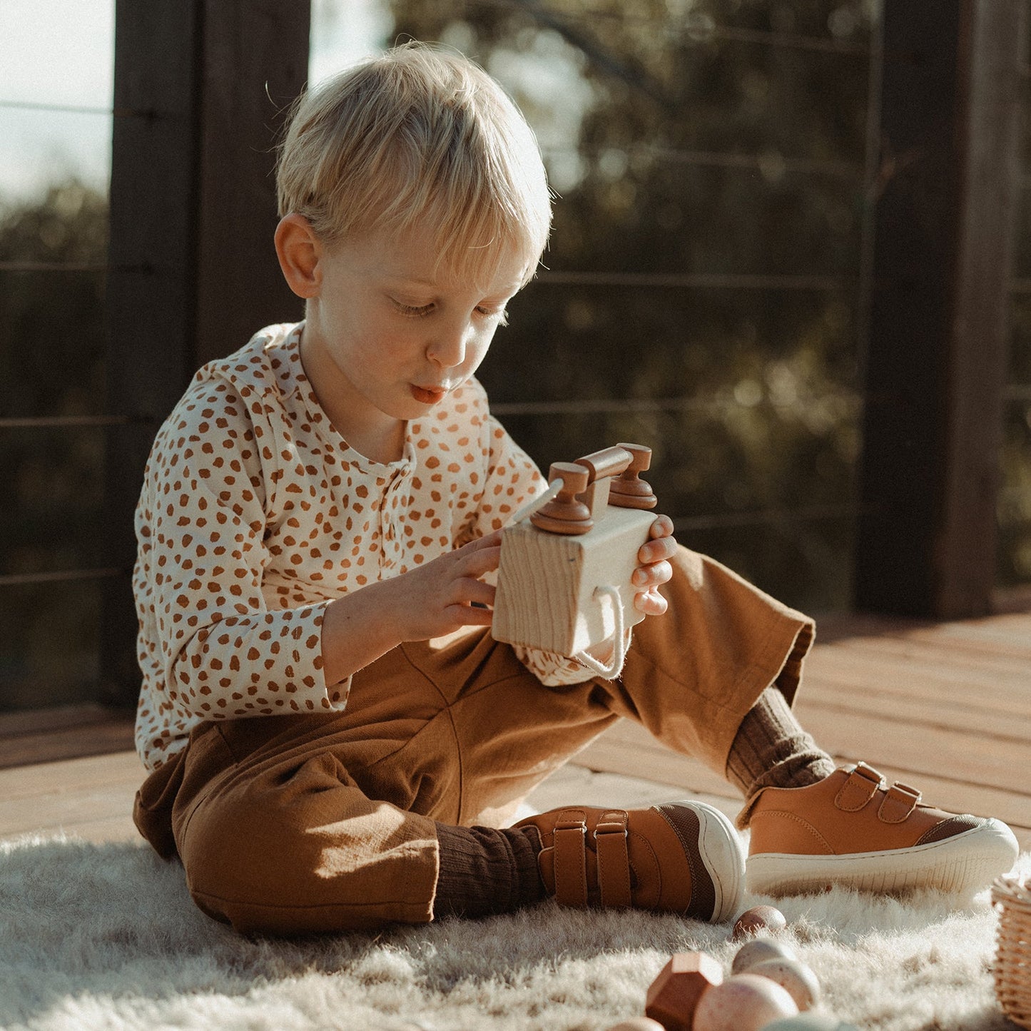 Layne - Latte Brown