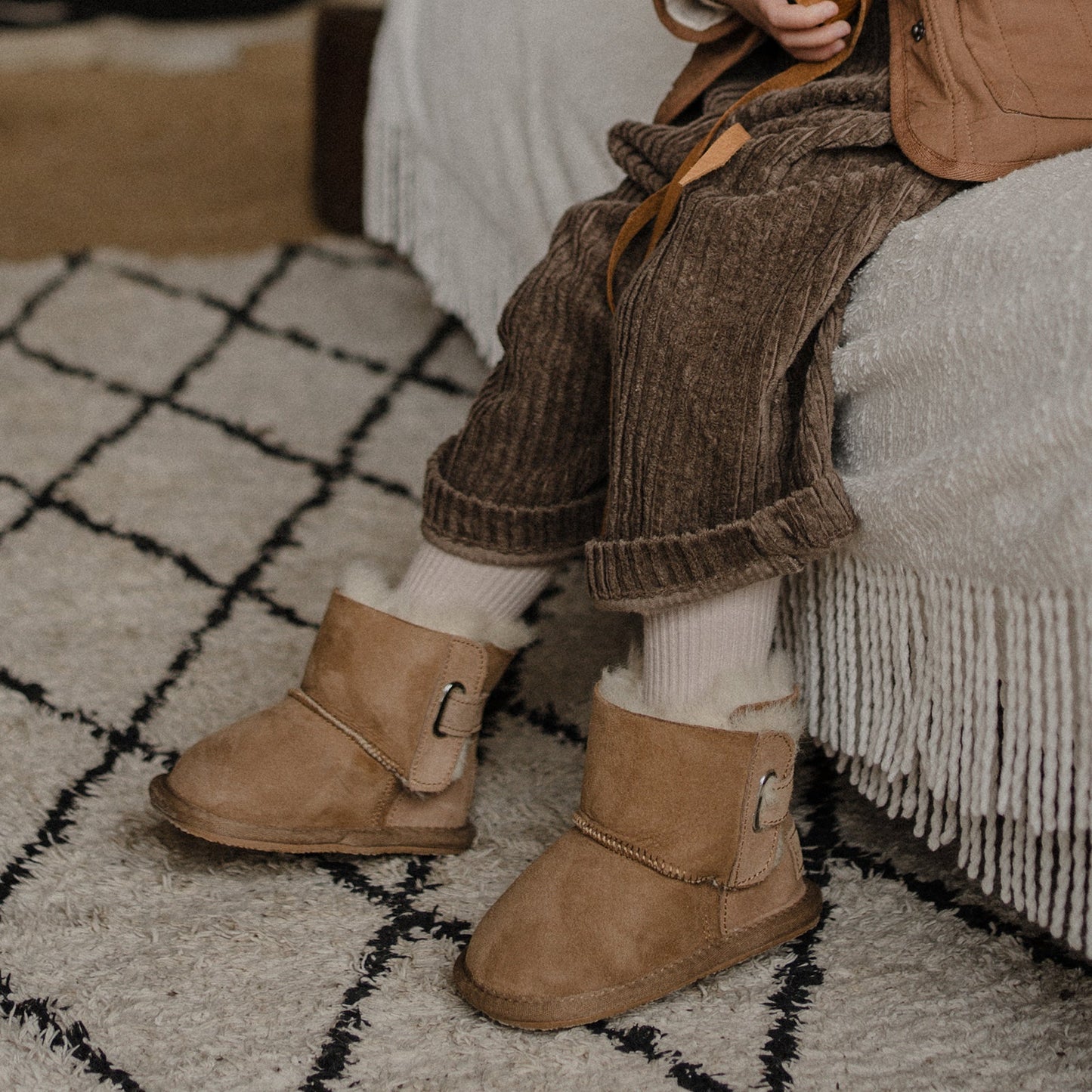 Lock Infants - Chestnut