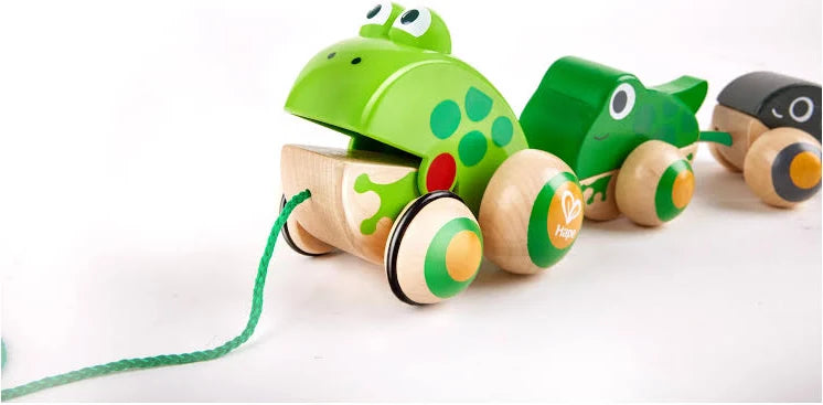 Hape Pull-Along Frog Family